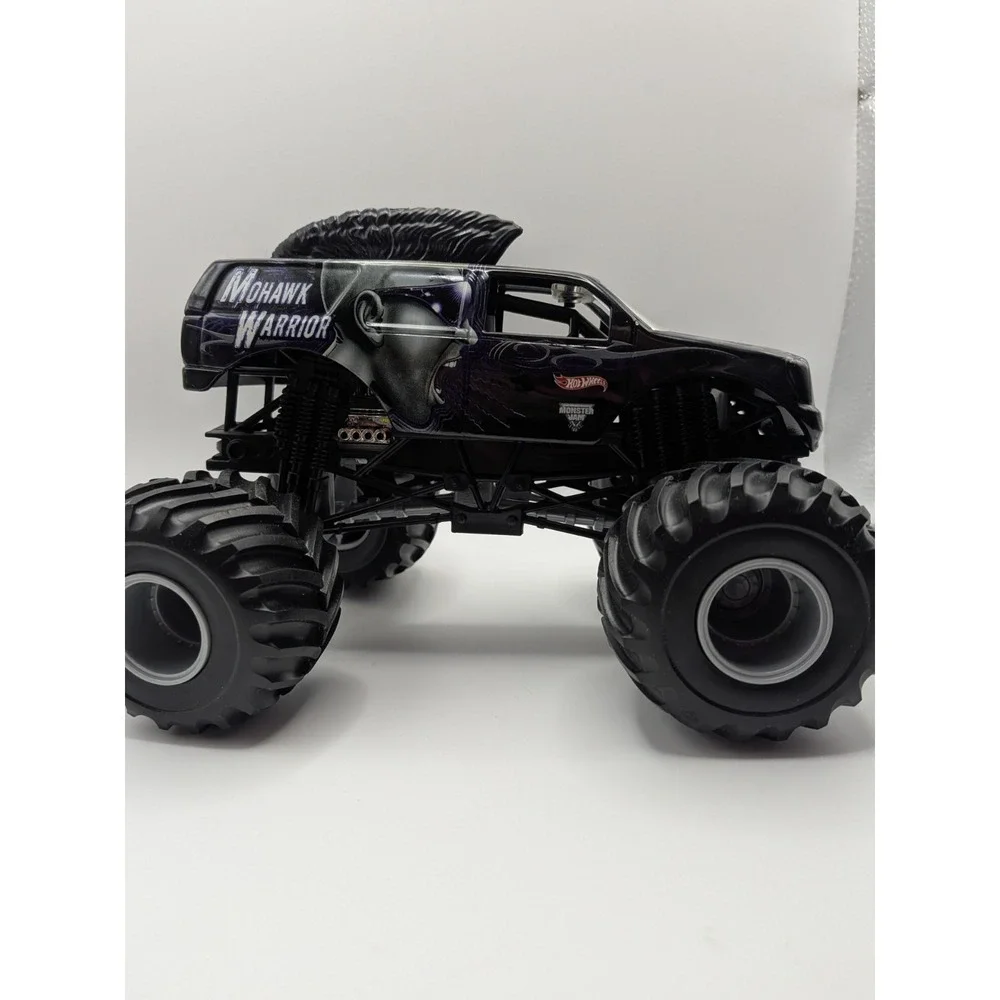 Monster Jam Mohawk Warrior Diecast Monster Truck Large 1:24 Purple Black Metal